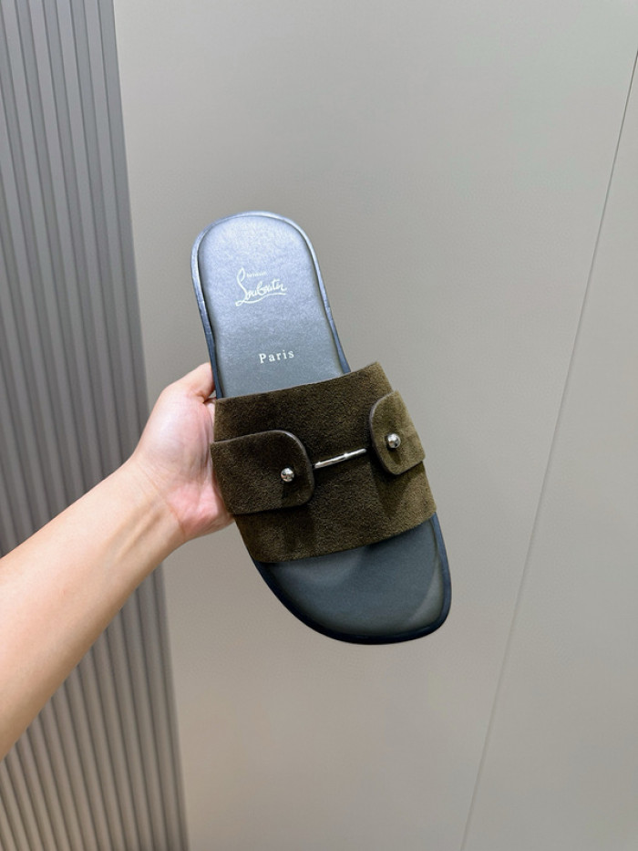 CL SLIPPERS