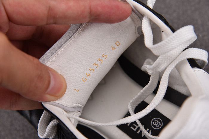 CHANEEL sneaker