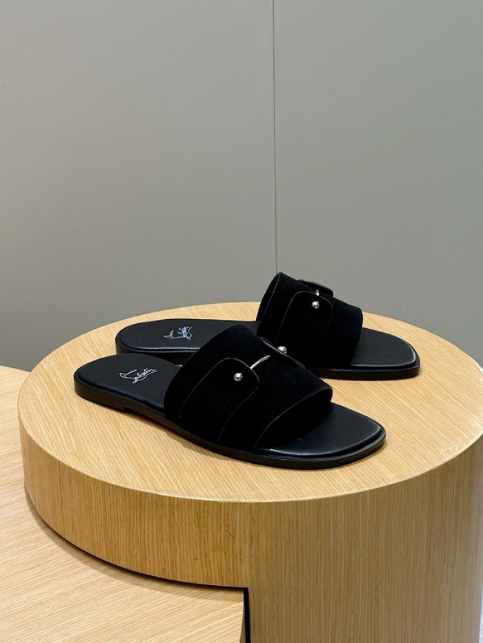 CL SLIPPERS