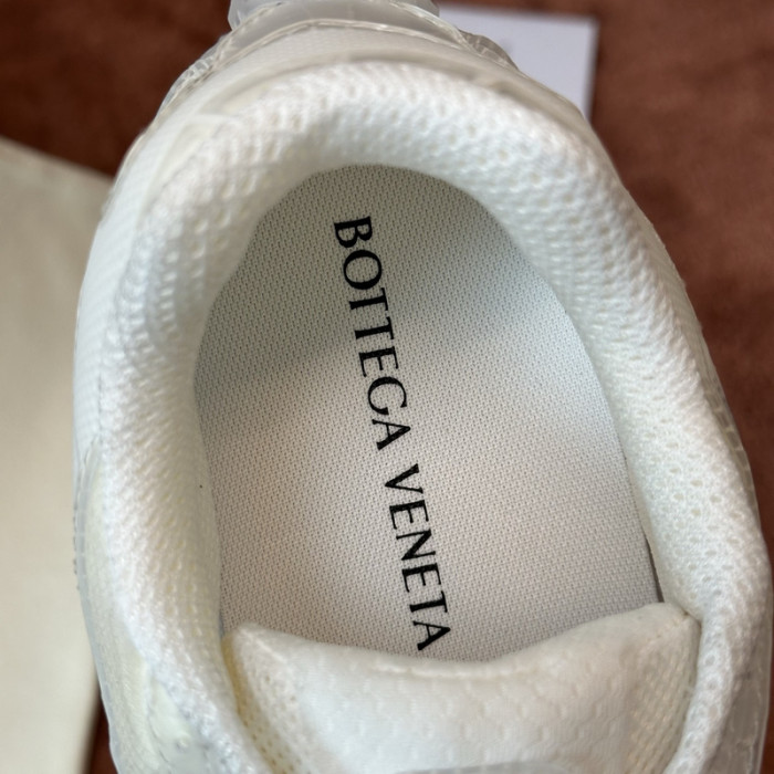 b0tte*a Ven*ta sneaker