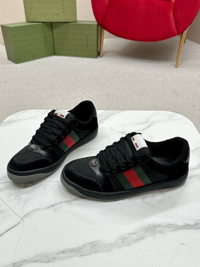 G*u*i sneaker