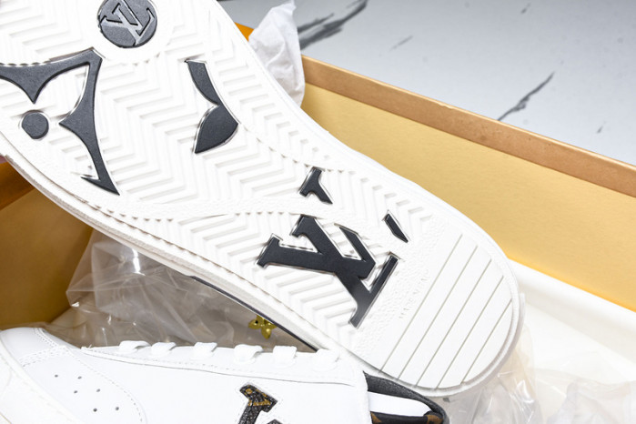 L&V SNEAKERS