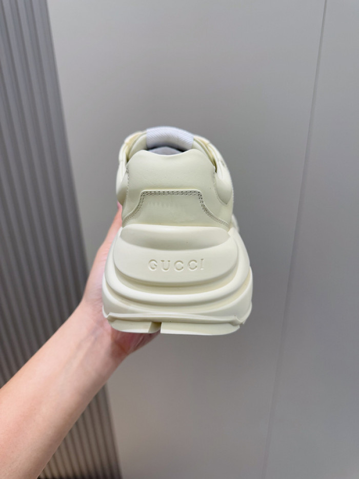G*u*i sneaker