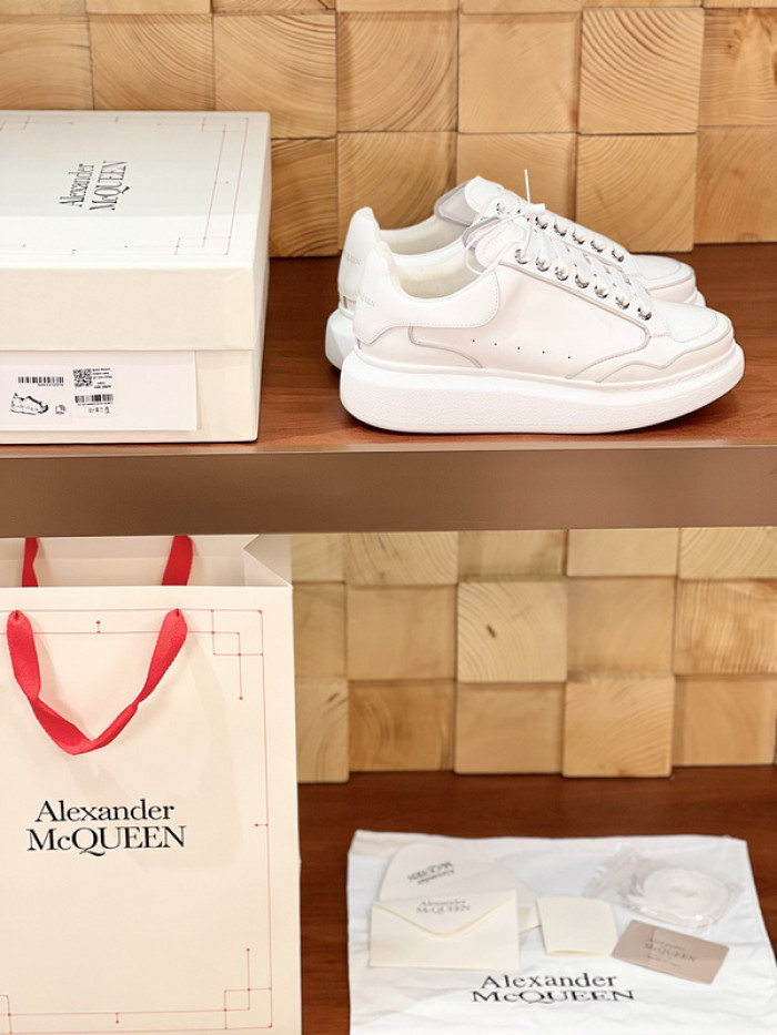 Alexander McQueen sneaker