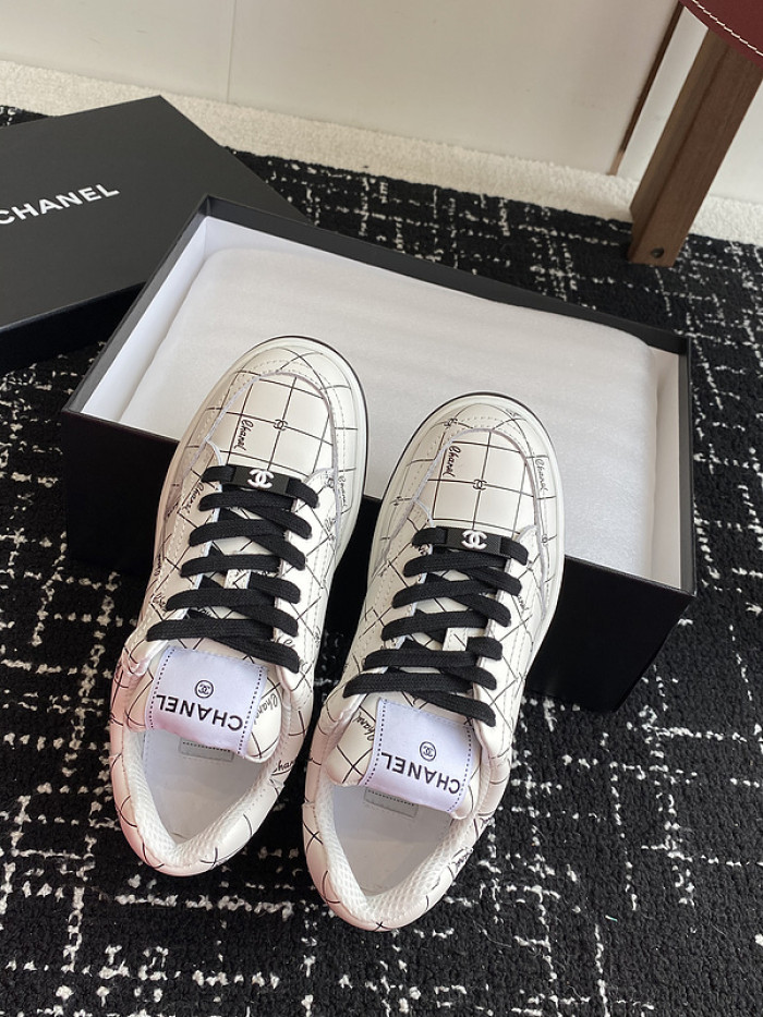 CHANEEL sneaker