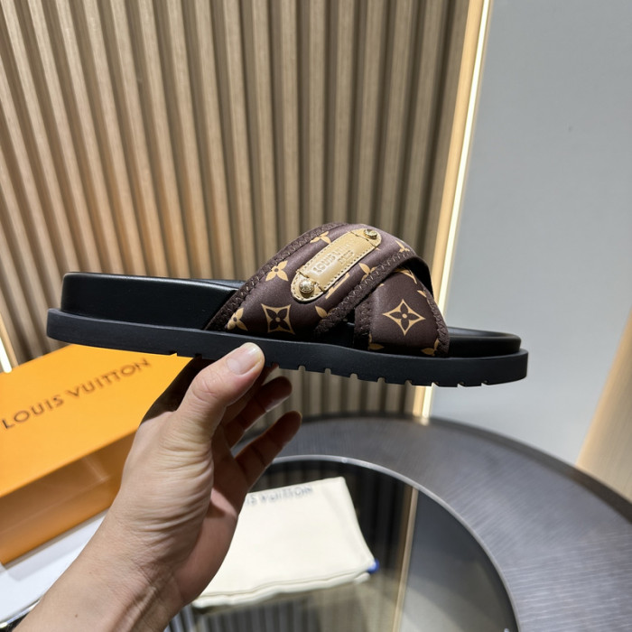 L&V SLIPPERS