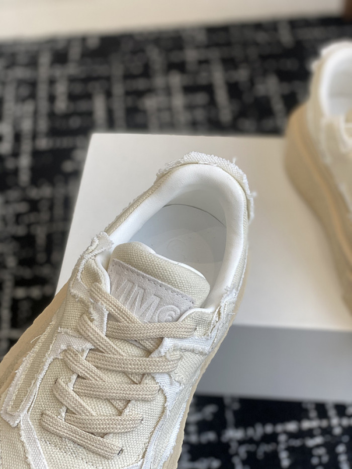 ma*s*n Ma*i*laa shoes