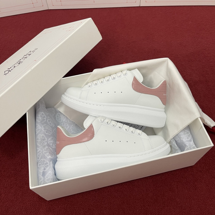 Alexander McQueen sneaker