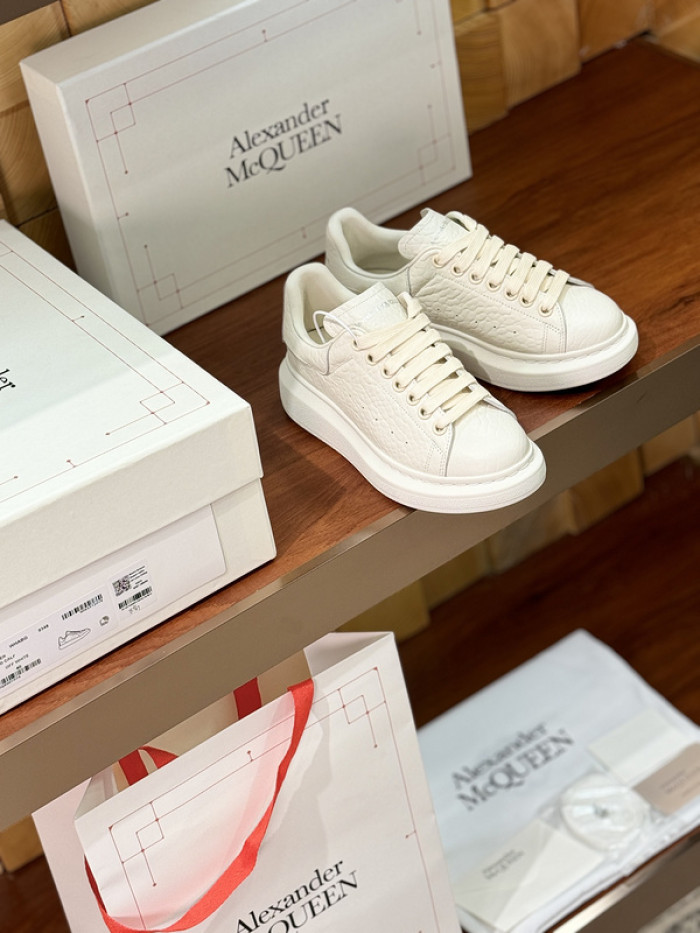 Alexander McQueen sneaker