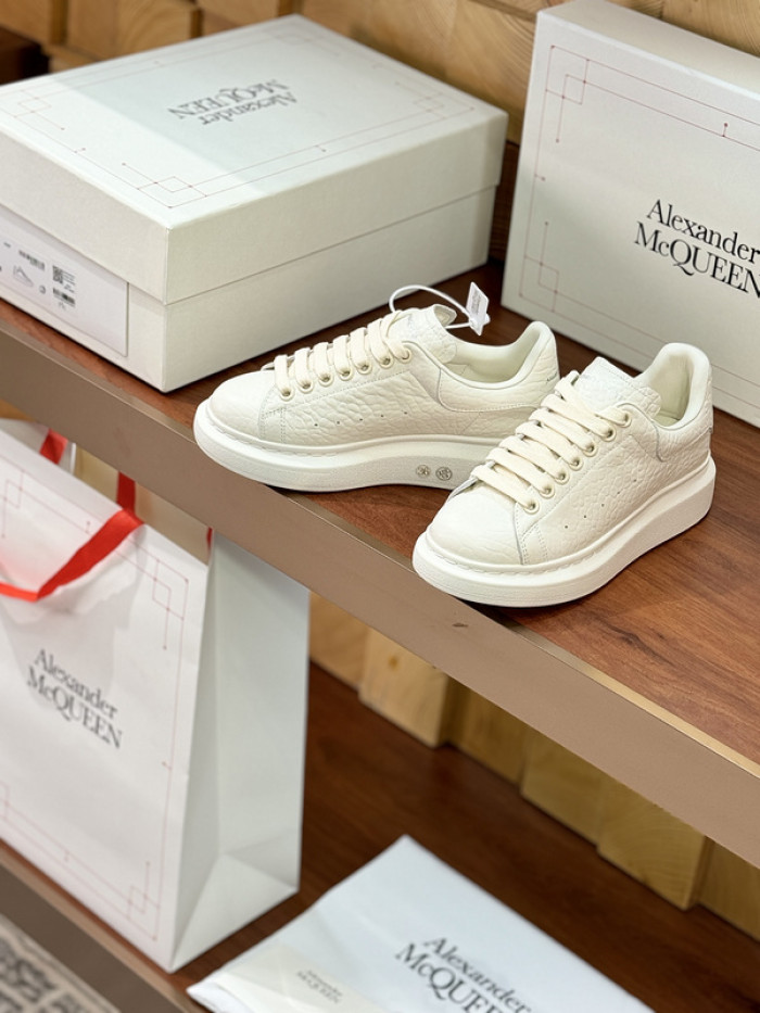 Alexander McQueen sneaker