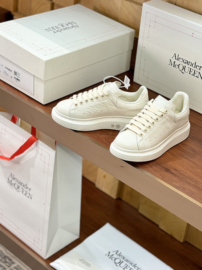 Alexander McQueen sneaker