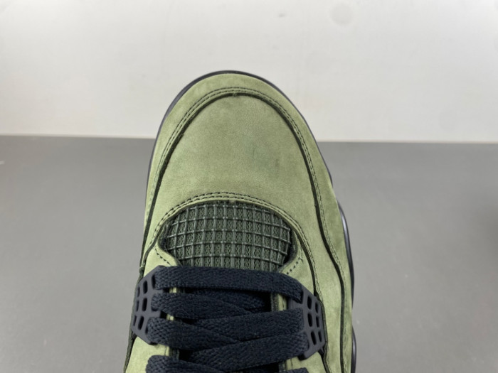 UNDEFEATED x Air Jordan 4 OG IB1519-200