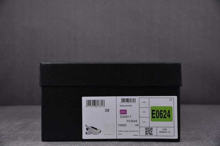 CHANEEL sneaker