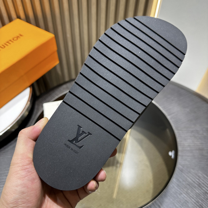 L&V SLIPPERS