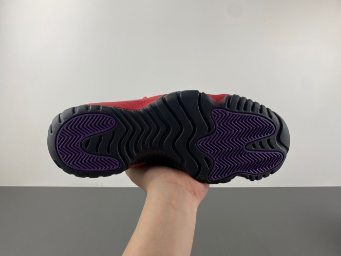 Air Jordan 11  CT8012-600