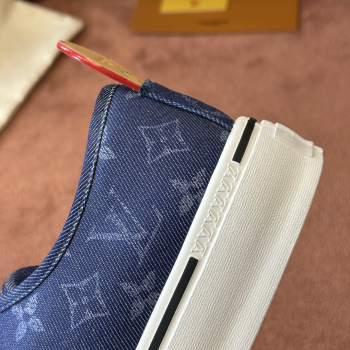 L&VT SNEAKERS