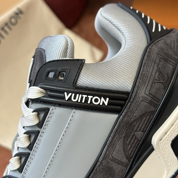 L&VT SNEAKERS