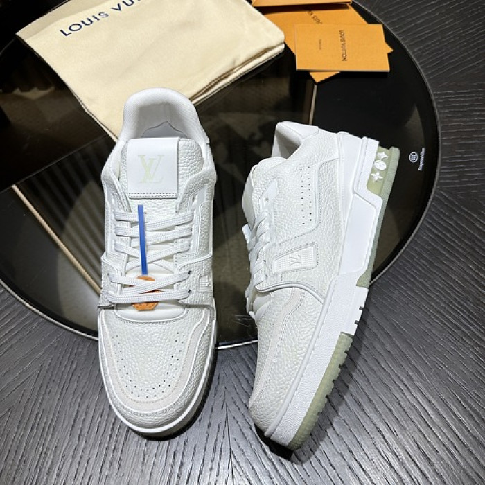 L&VT SNEAKERS