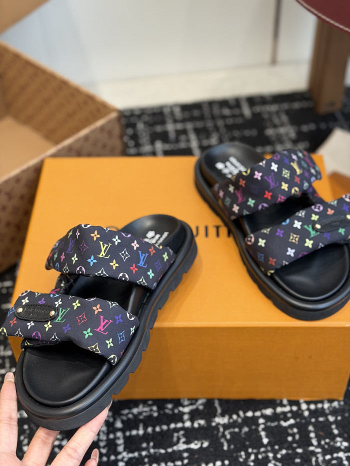 L&VT SLIPPERS