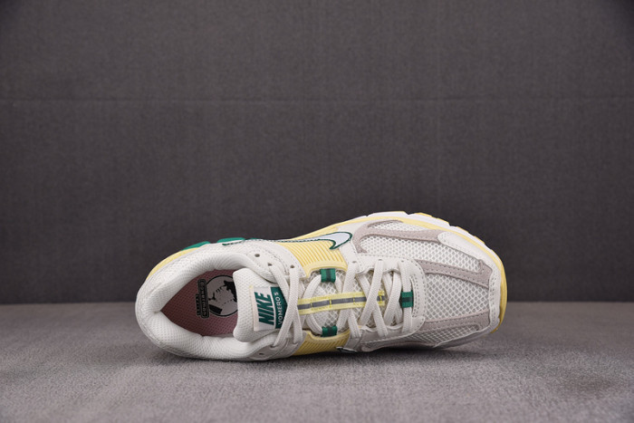 Nk Zoom Vomero 5 Malachite Alabaster  FN8361-100