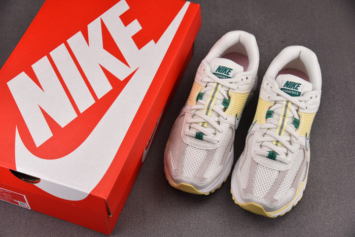 Nk Zoom Vomero 5 Malachite Alabaster  FN8361-100