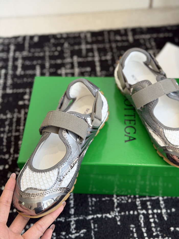B0tt*ga Ven*ta SLIPPER
