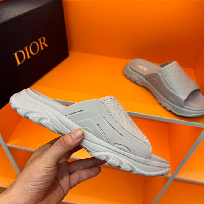 DO DESIGNER SLIPPERS