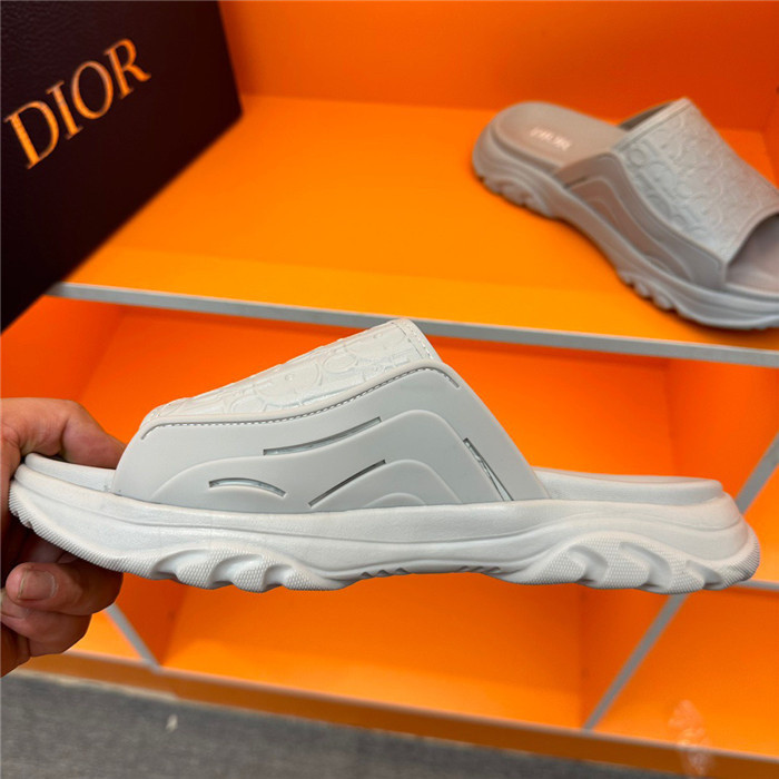 DO DESIGNER SLIPPERS