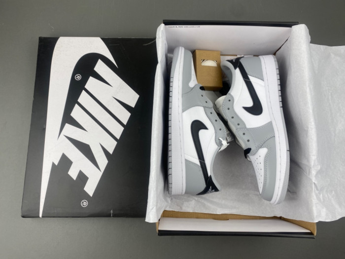 Air Jordan 1 Low OG “Black Toe” CZ0790-110