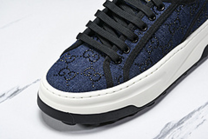 G*u*i sneaker