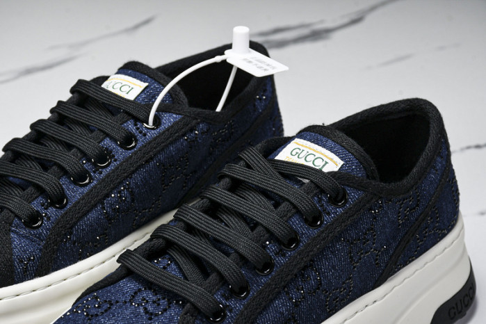 G*u*i sneaker