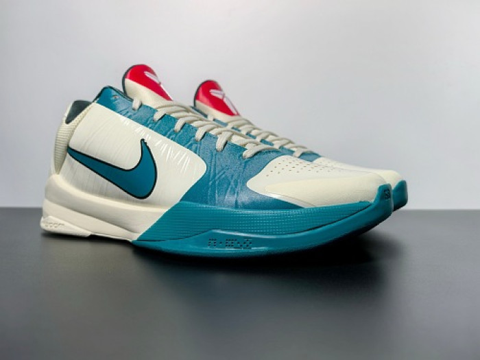 Caitlin Clark x Kobe 5 Protro "Coconut Milk" IZ1852-100