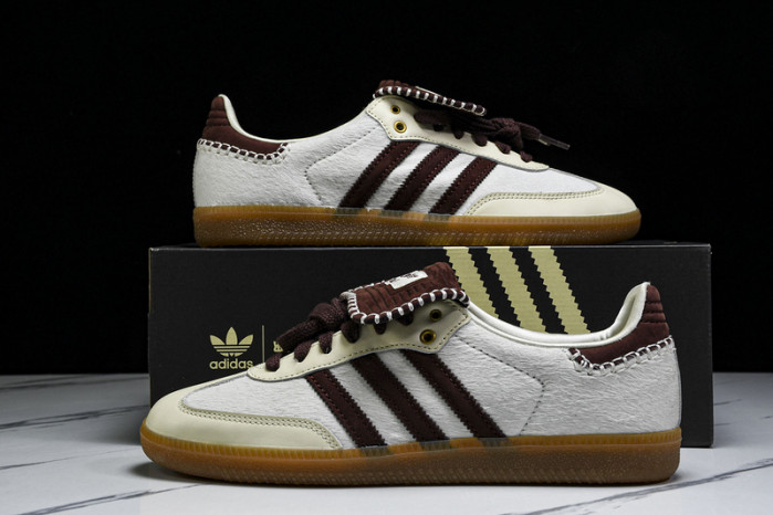 HANDBALL SPEZIAL IE0586