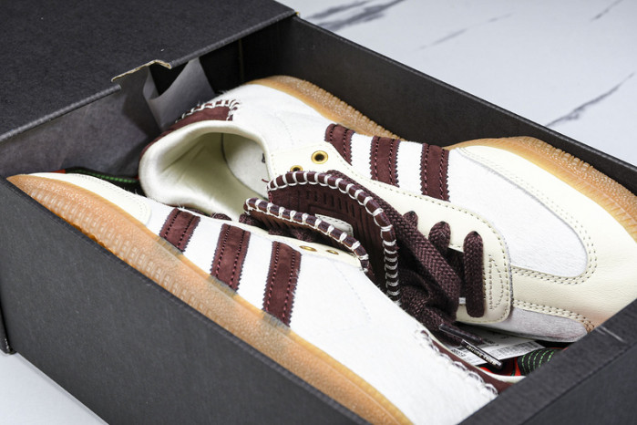 HANDBALL SPEZIAL IE0586