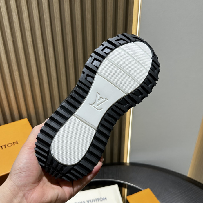 L&V SNEAKERS
