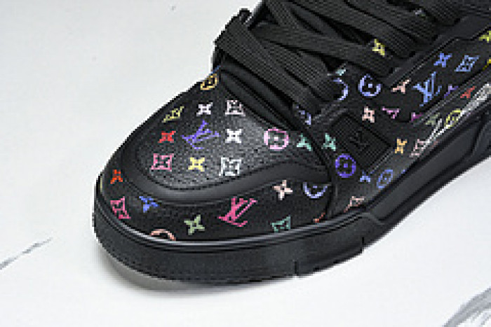 L&V SNEAKERS