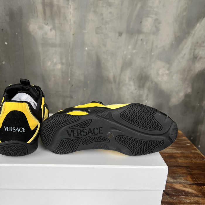 VER DESIGNER SNEAKERS