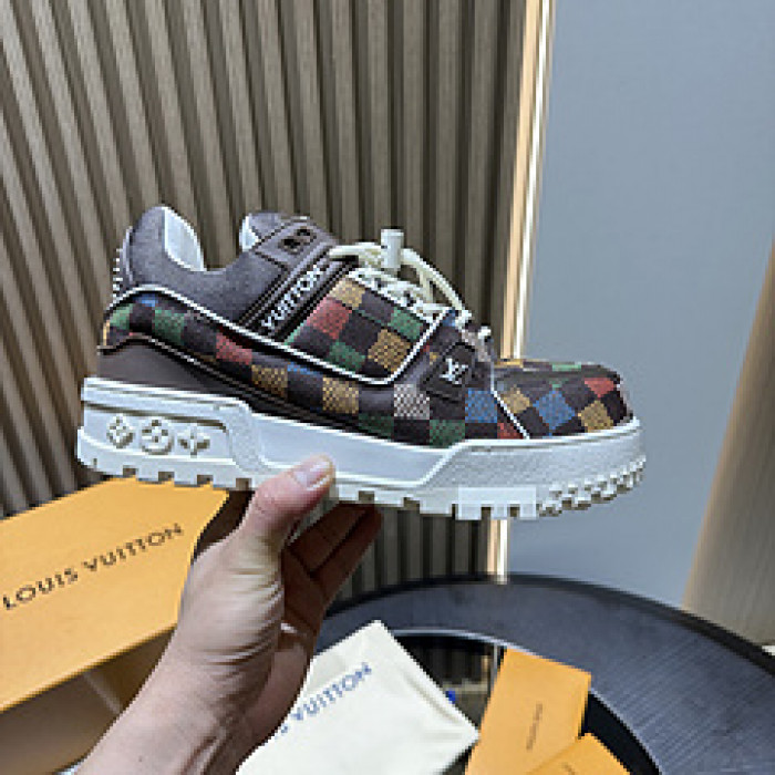 L&V SNEAKERS