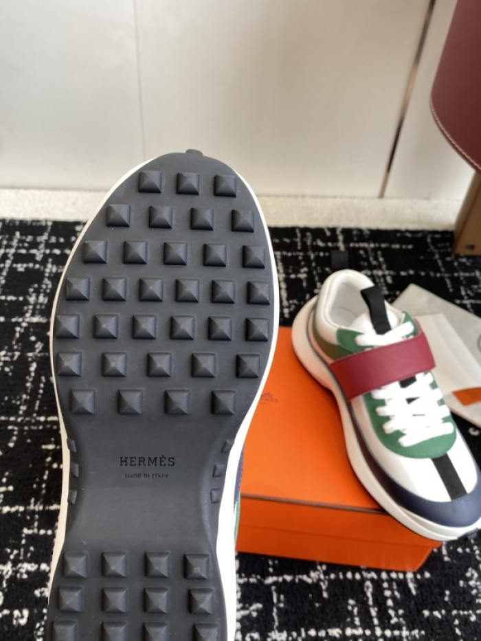 HER_MERS SNEAKER