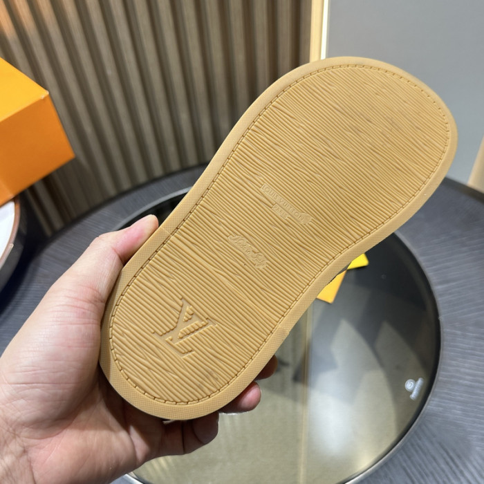 L&V SLIPPERS