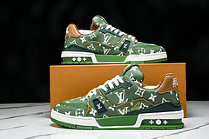 L&V SNEAKERS