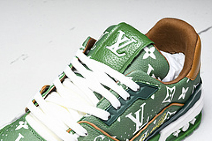 L&V SNEAKERS