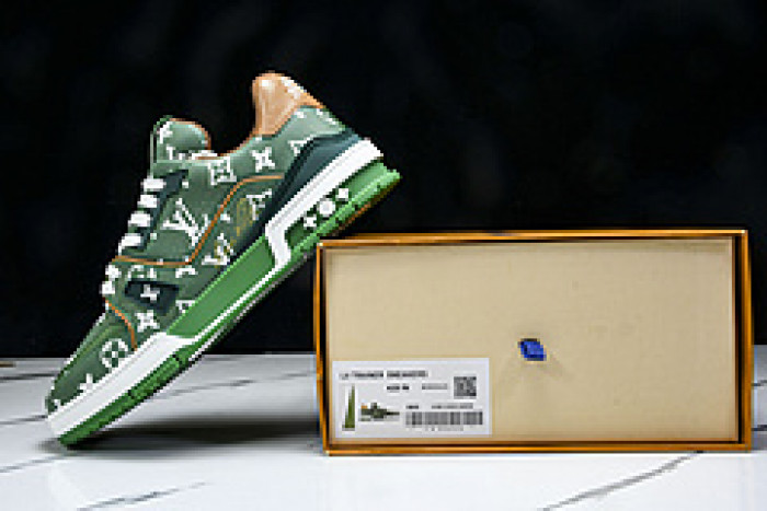 L&V SNEAKERS