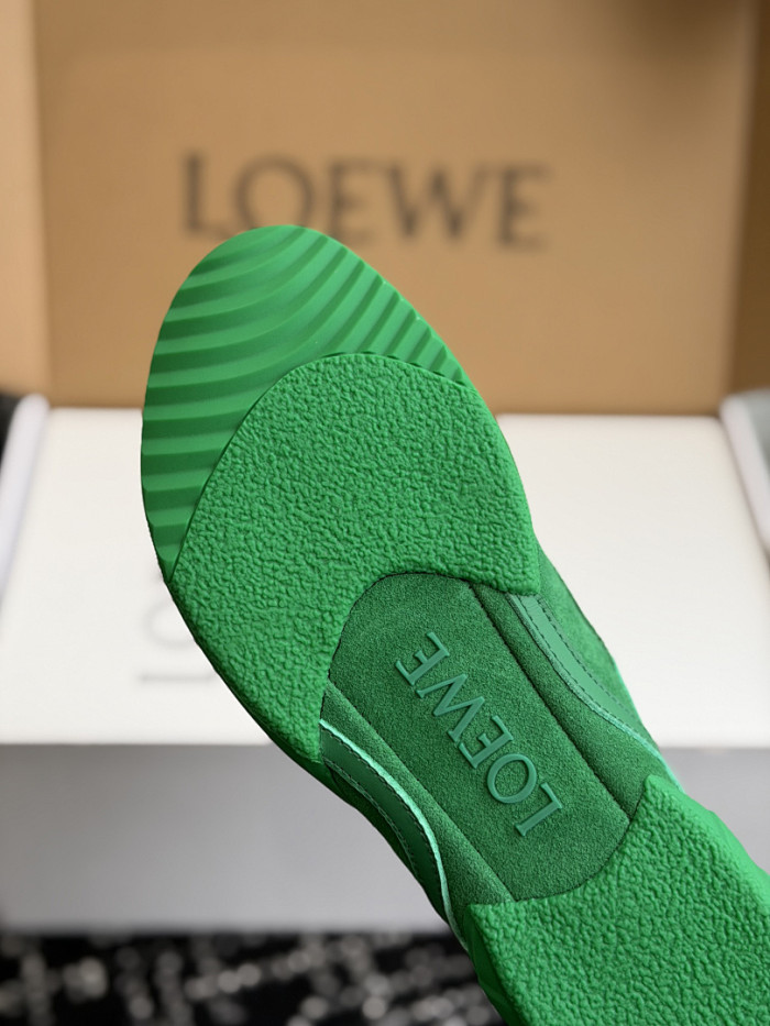 L0ew*E SNEAKERS