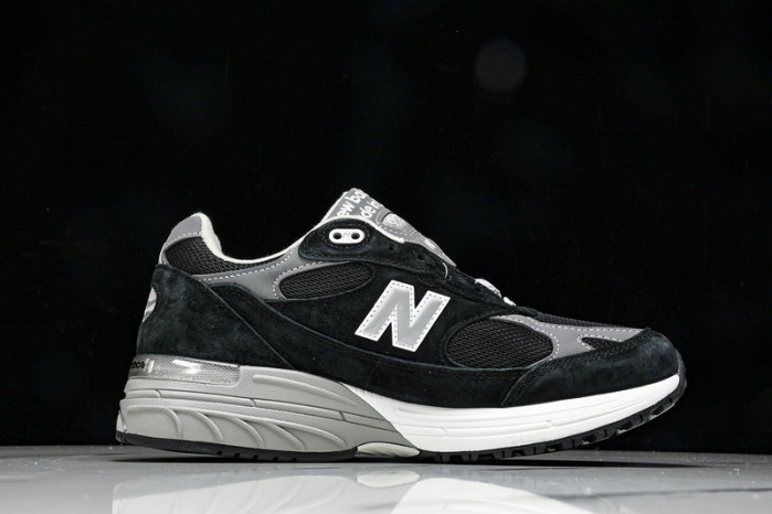 New Balance MR993BK