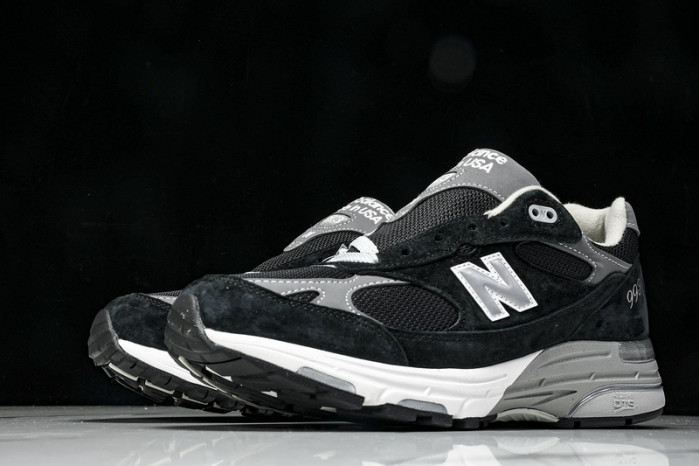 New Balance MR993BK