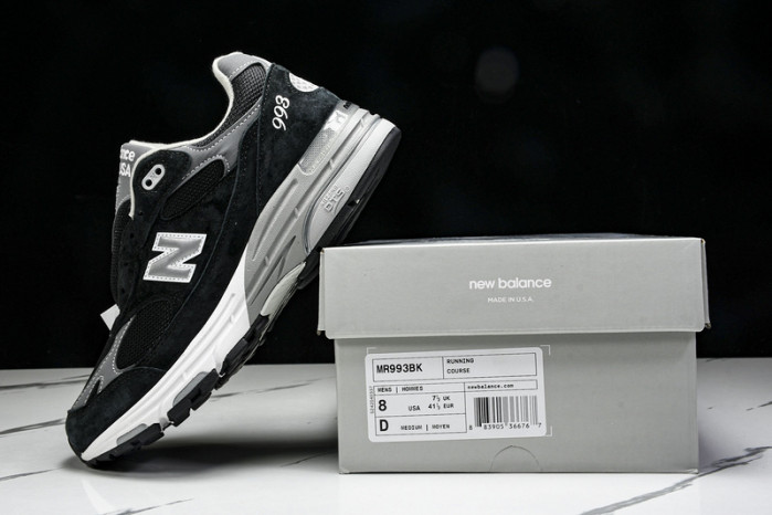 New Balance MR993BK