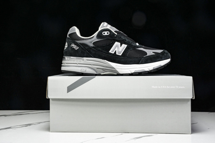 New Balance MR993BK
