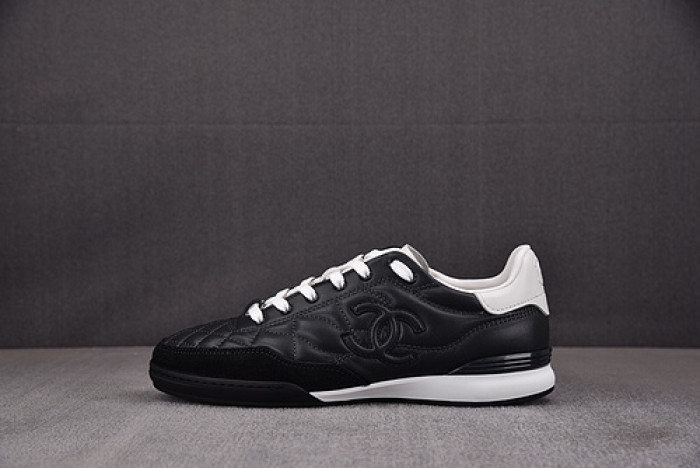 CHANEEL sneaker