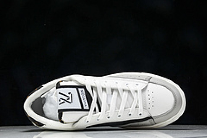L&V SNEAKERS